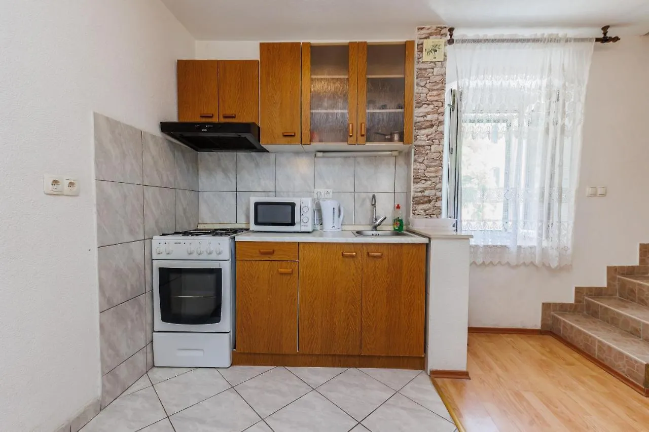Apartment Apartman Luca Kastela