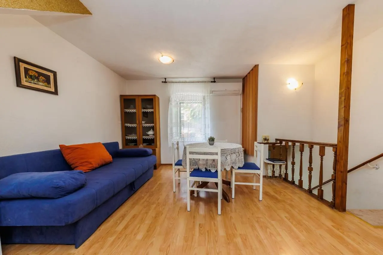 Apartman Luca Kaštela Lägenhet