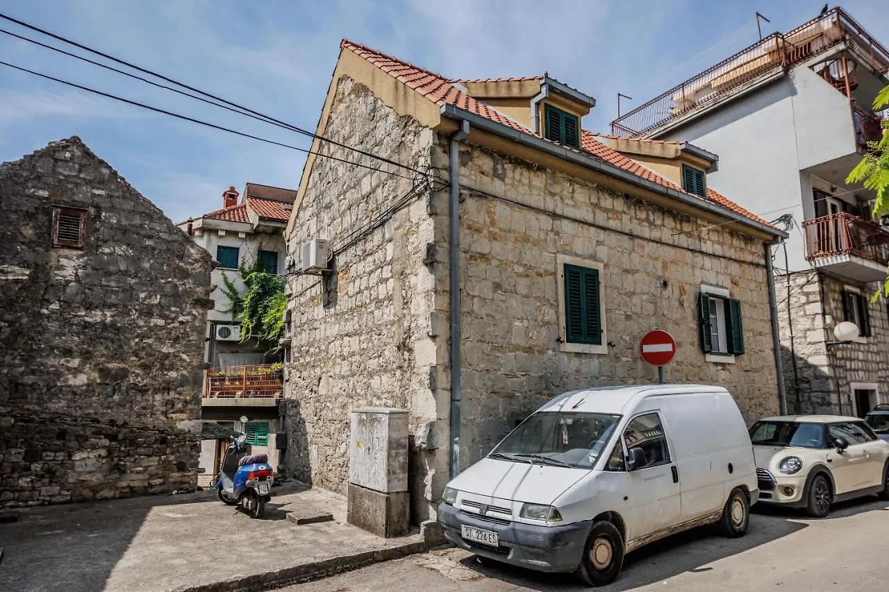 Apartment Apartman Luca Kastela