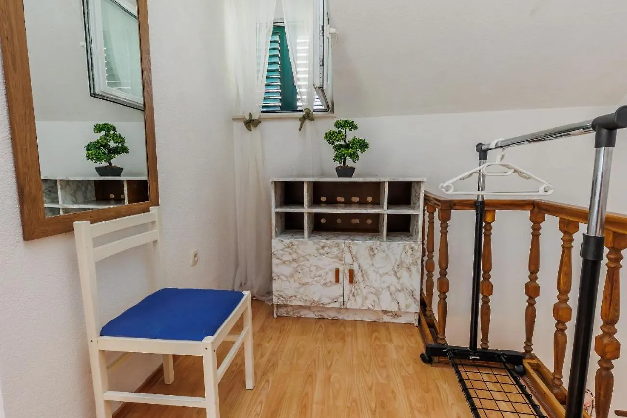 Apartman Luca Kastela