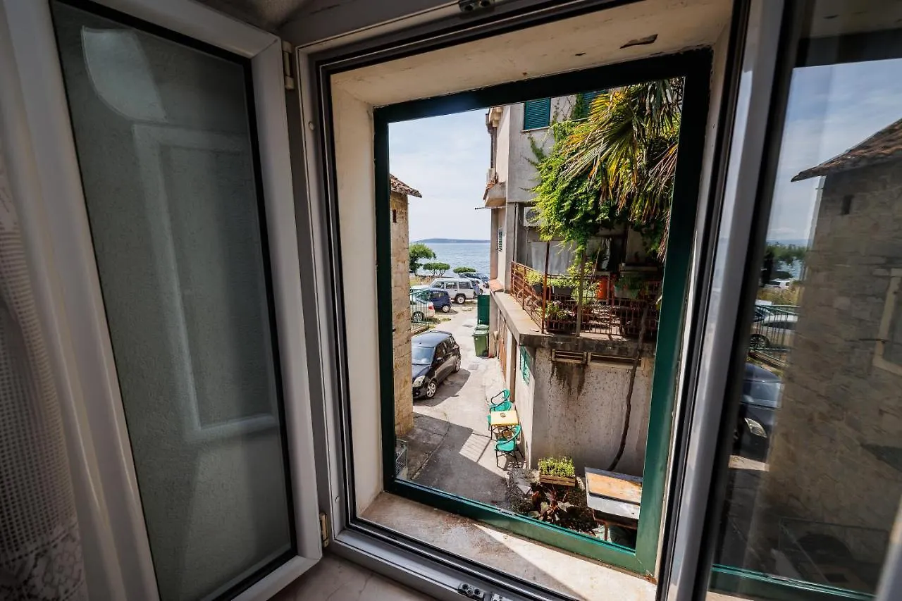 Apartman Luca Kastela