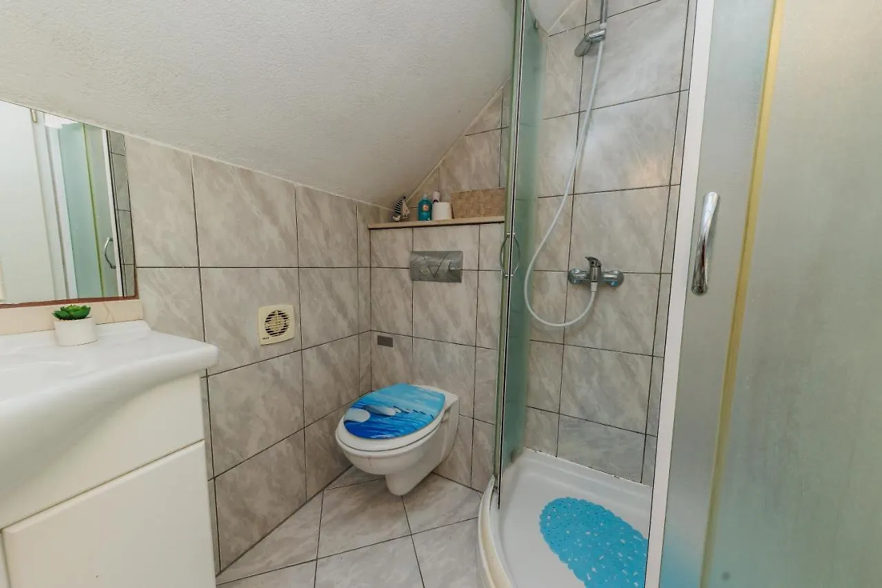 Apartment Apartman Luca Kastela